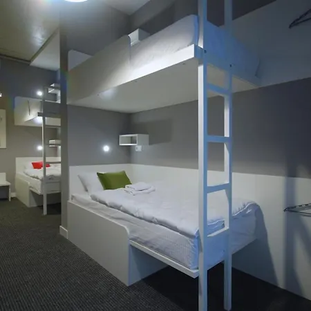 Hotel Cubby *